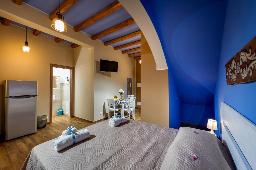 카스텔라마레델골포 안티코 카날레 B&B 외부 사진